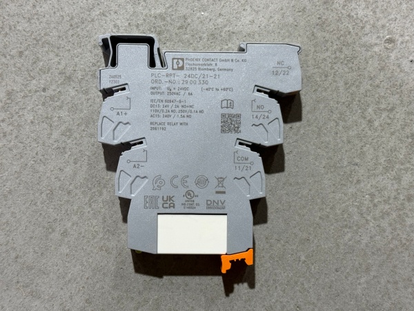 NEW ARRIVAL: Phoenix Contact 2900330 PLC - RPT - 24DC/21 - 21 Available